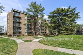 Building Photo - 60 S Van Dorn St