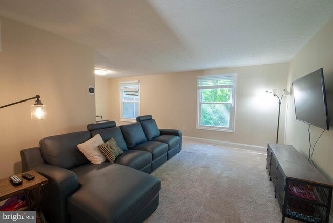Building Photo - 637 Whittier Pkwy