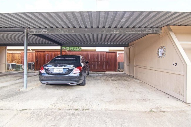 Building Photo - 5801 Lumberdale Rd