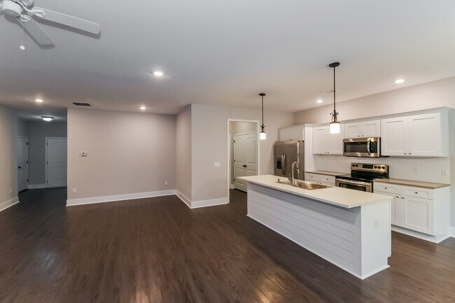 Foto del edificio - 51 Greyfield Dr