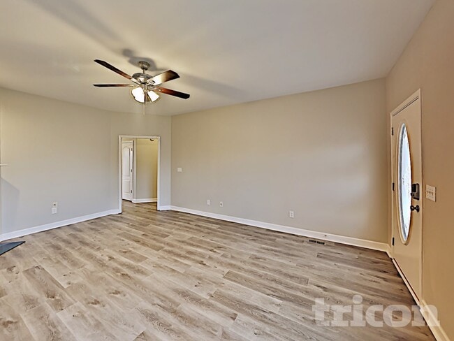 Foto del edificio - 1015 Golf View Way