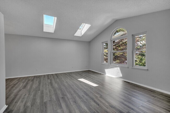 Building Photo - 7875 Belford Dr