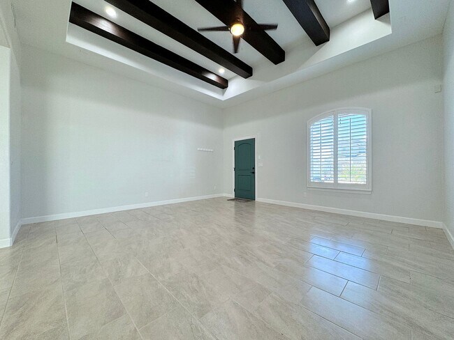 Foto del edificio - East El Paso 4 bed Refrig A/C with Gorgeous Backyard!