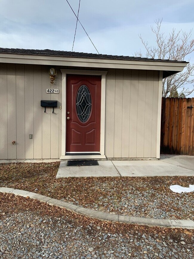 Foto del edificio - Charming Downtown Sparks 2-bedroom Home with Spacious Backyard & Prime Location