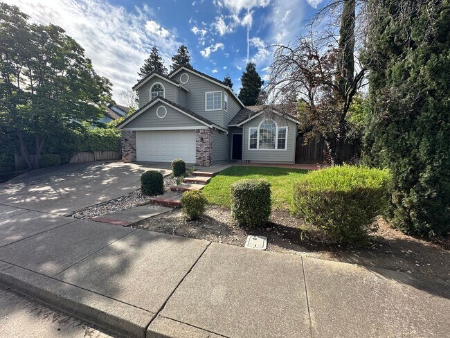 Building Photo - Beautiful 2 story, 4 bedroom / 3 Bath Antioch Home