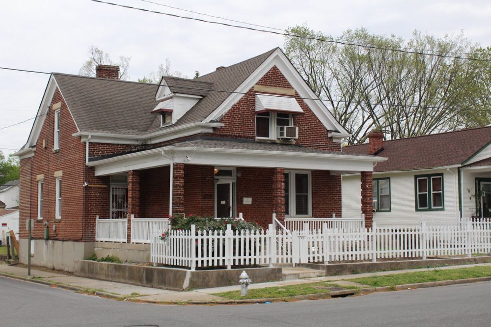 Primary Photo - 2000 Boston Ave