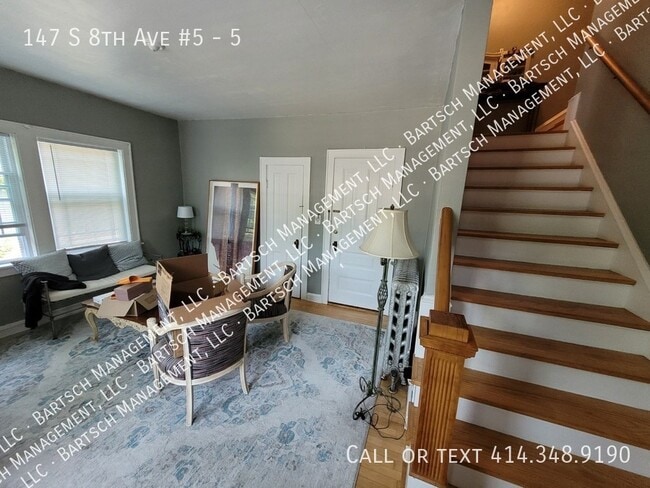 Building Photo - 147 S 8th Ave #5