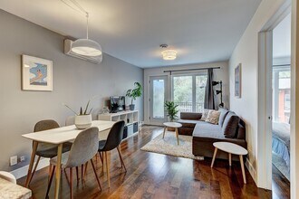 Building Photo - 96 Rue Bourget