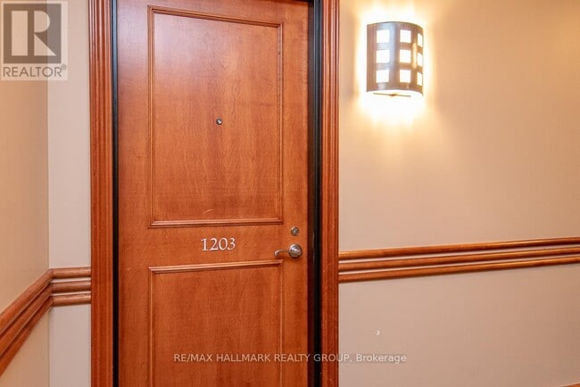 Photo du bâtiment - 570 Laurier Ave W