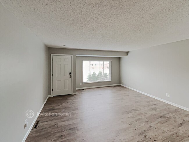 Building Photo - 17258 E Greenwood Cir