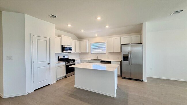 Foto del edificio - 205 Corniche Cir