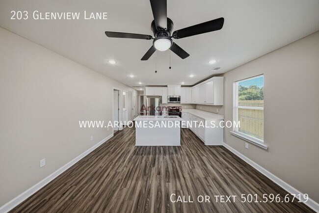 Foto del edificio - 203 Glenview Ln