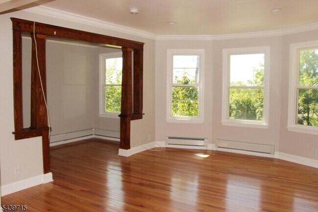 Foto del edificio - 420 Lakeview Ave