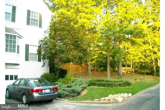 Building Photo - 7903 Gambrill Ct