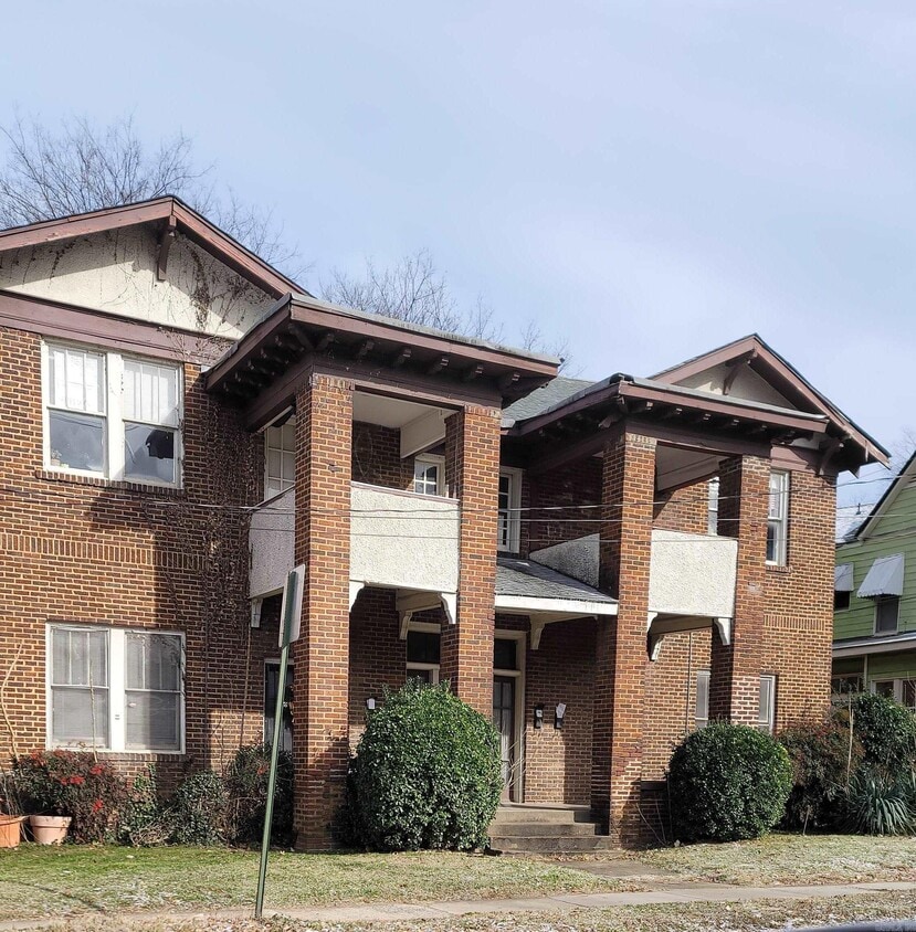 Primary Photo - 408 W 9th St