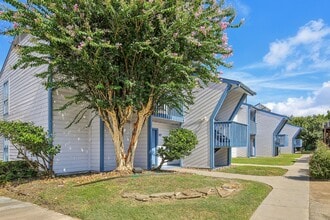 Building Photo - 13151 Walden Rd