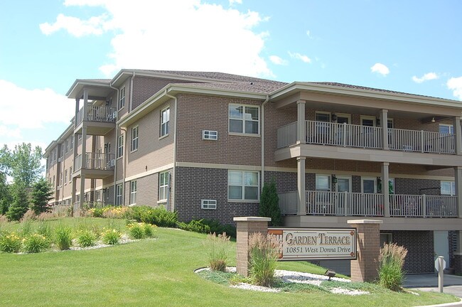 Foto del edificio - GARDEN PLACE APARTMENTS