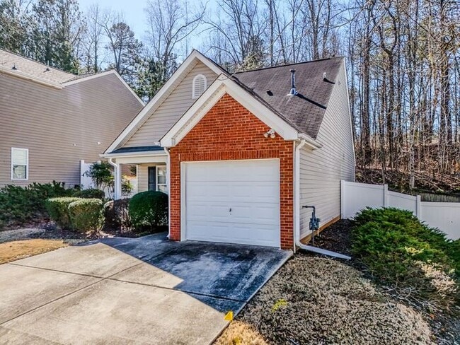 Building Photo - 263 Silver Ridge Dr