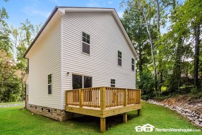 Building Photo - Newly built 4 bedroom 2 bath