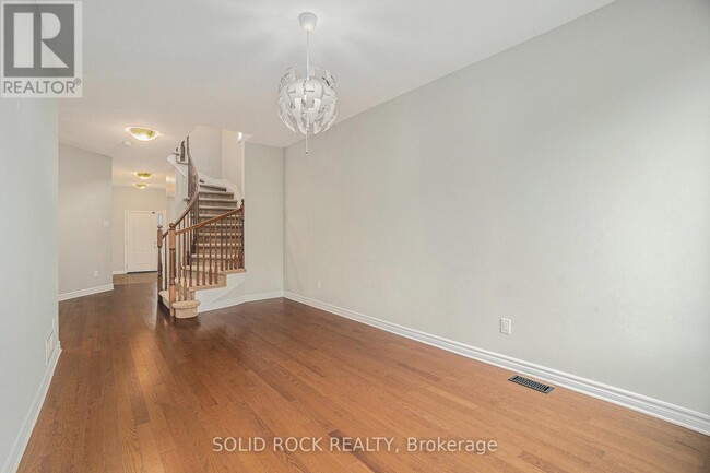 Building Photo - 356 Wood Acres Grove