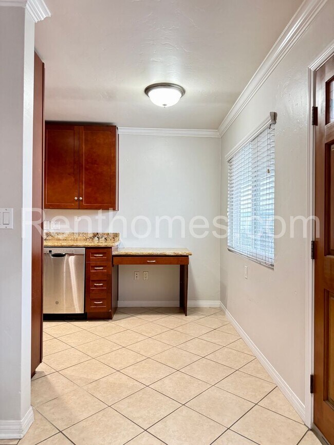 Foto del edificio - 4045 8th Ave