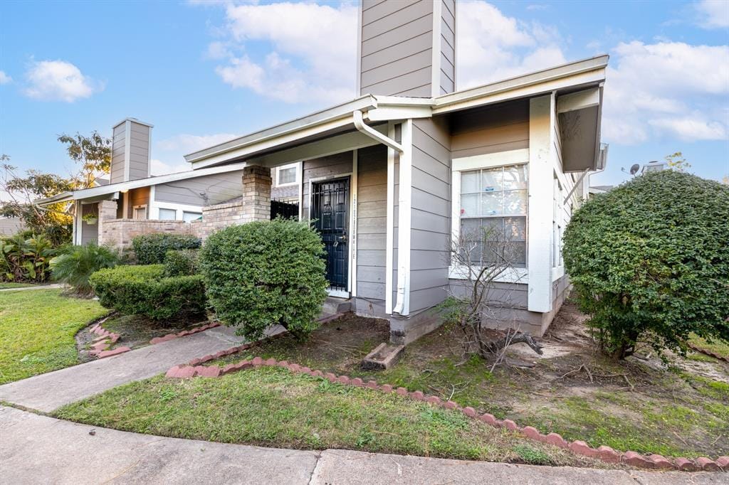 Primary Photo - 12102 Bob White Dr