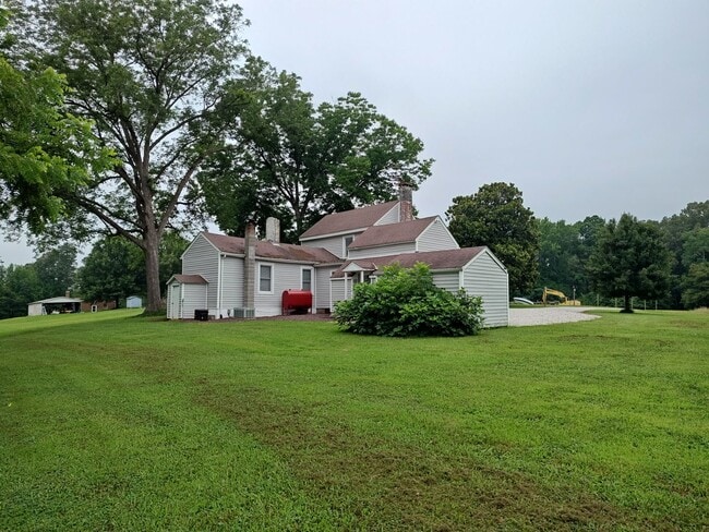 Building Photo - Providence Forge 2 bedroom farmhouse