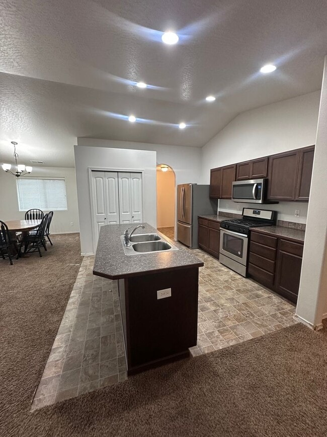 Foto del edificio - 3 bed 2 bath Rancher in Montrose a welcomi...