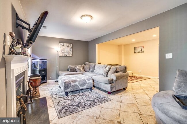 Building Photo - 23282 Westmont Dr