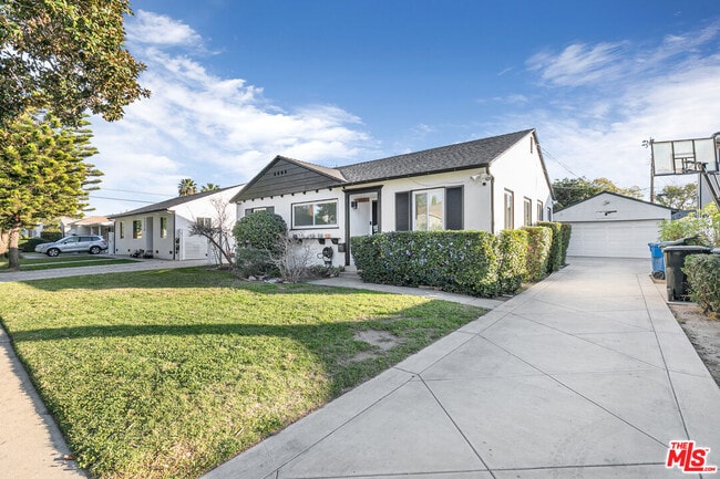 Foto del edificio - 13536 Hamlin St