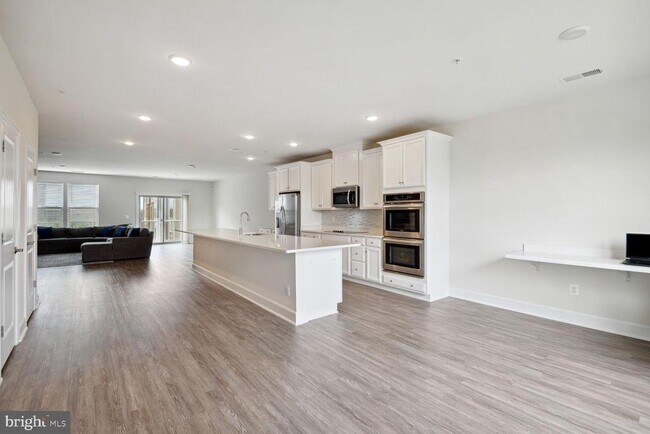Building Photo - 10340 Ratcliffe Trl