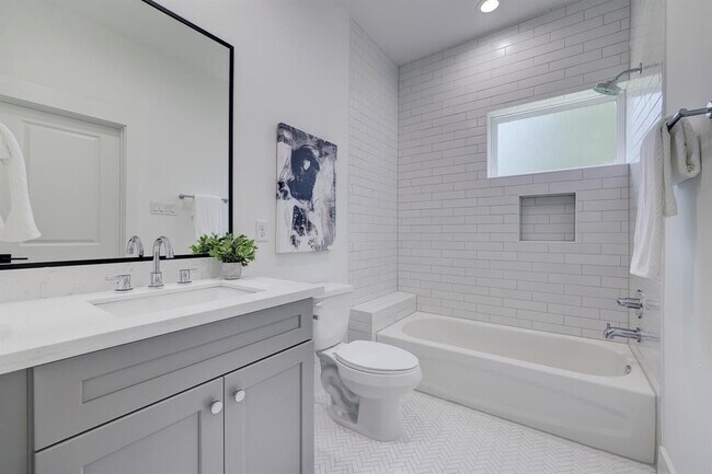 Foto del edificio - 2828 Versailles Oak Ln