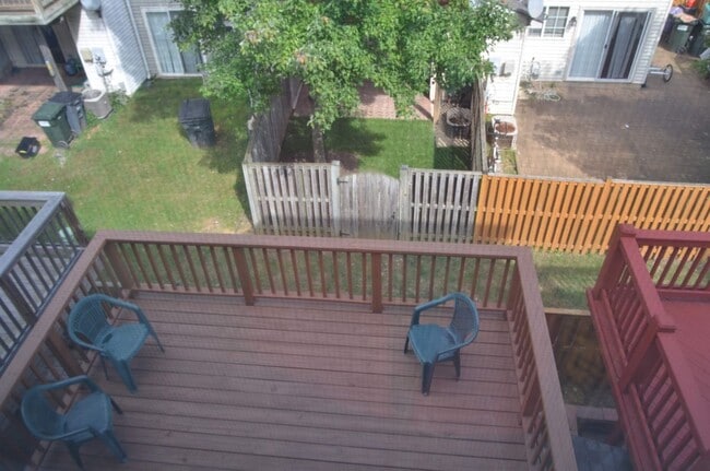 Foto del edificio - 2427 Dew Meadow Ct