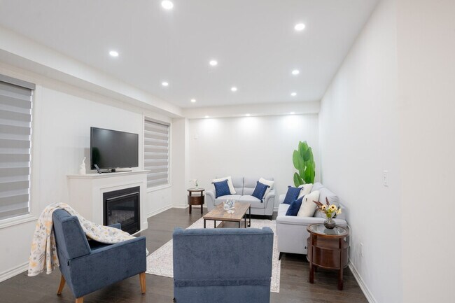 Photo du bâtiment - 91 Bluebird Blvd
