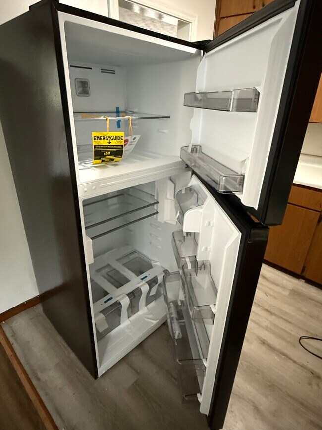 Foto del edificio - 2167 Felch Ave