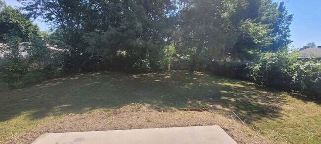 Foto del edificio - 918 S Luster Ave