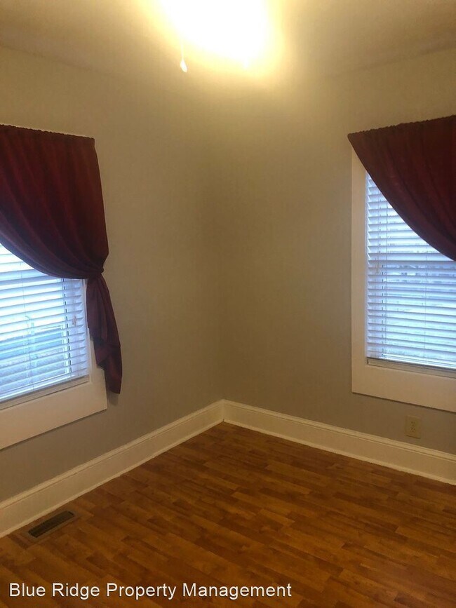 Foto del edificio - 2 br, 1 bath House - 517 Stanley Avenue