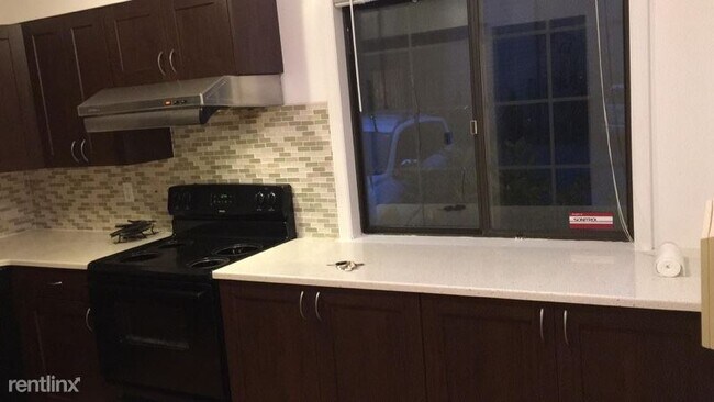 Foto del edificio - 202 Soundview Ave