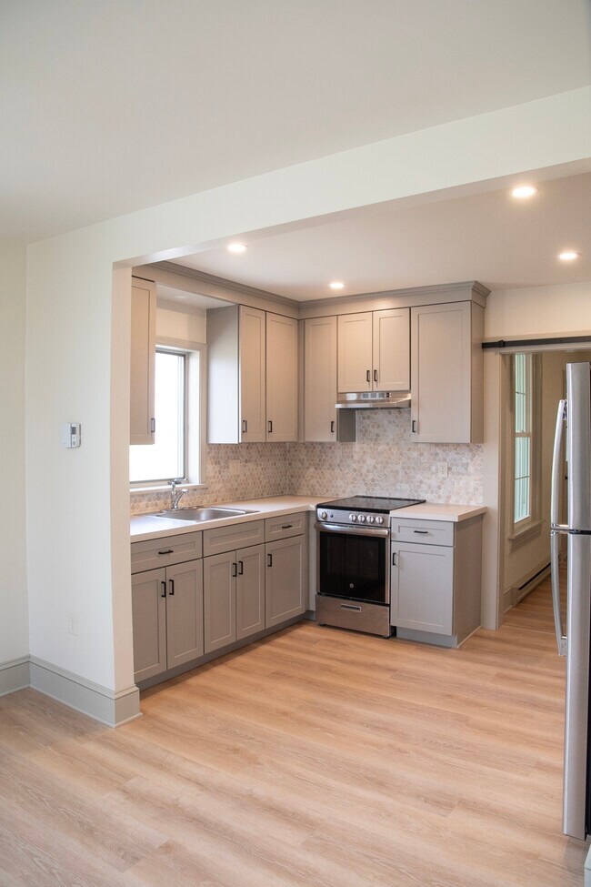 Foto del edificio - 2493 Mount Joy Rd