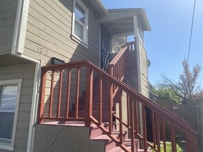 Building Photo - 1222 York St