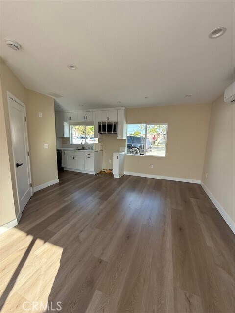 Foto del edificio - 14441 Astoria St