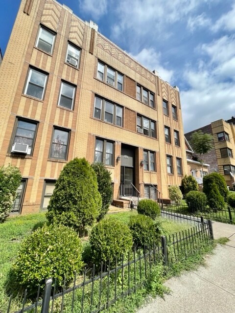Primary Photo - 98 Highland Ave