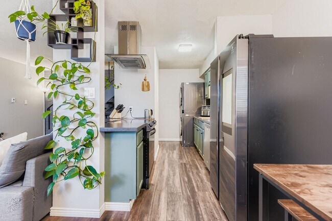 Foto del edificio - 7309 W Hampden Ave