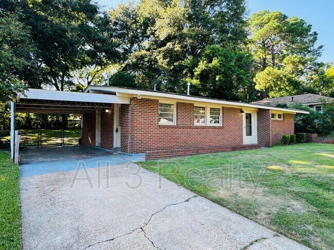 Foto del edificio - 714 Karen Rd