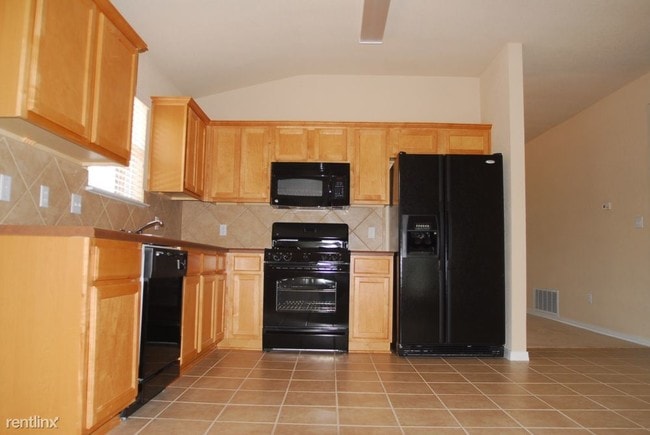 Building Photo - 3 br, 2 bath House - 10341 English Manor Dr