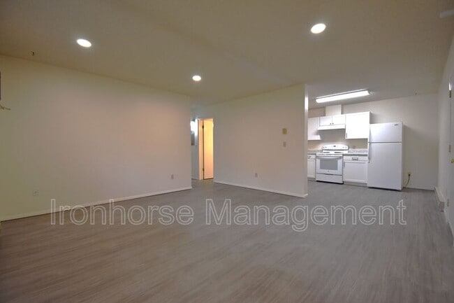 Foto del edificio - 811 W Villard St