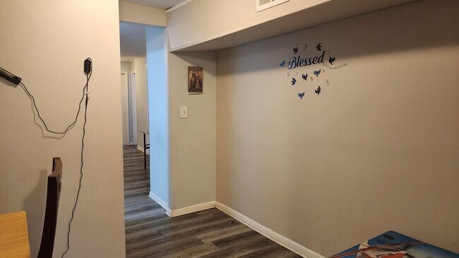 Foto del edificio - 7542 Meadow Ave