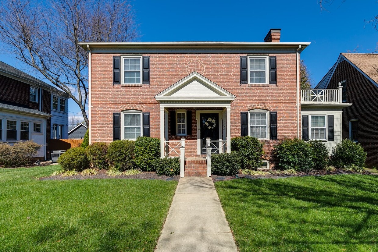 Photo - 4524 Fitzhugh Ave