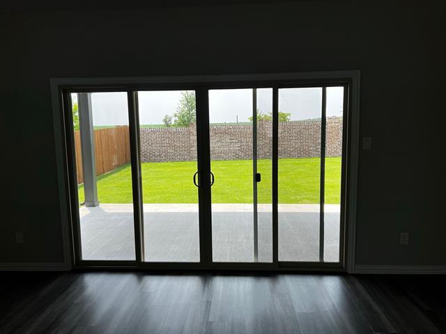 Building Photo - 628 Cedar Springs Dr