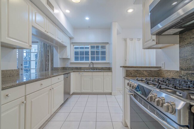 Foto del edificio - 9848 Vidor Dr